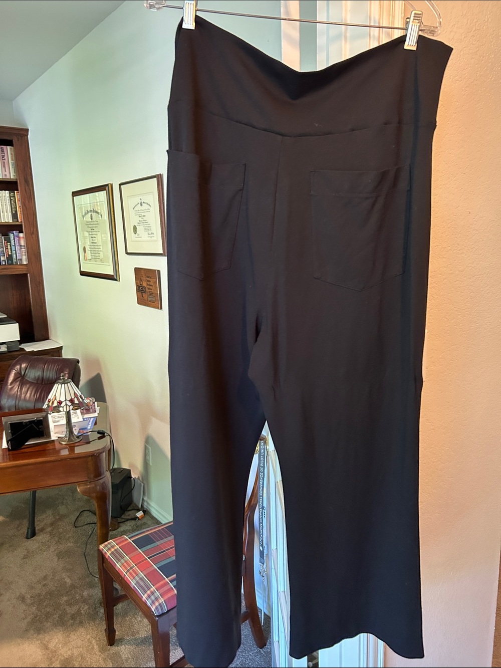 CAbi Snap Cropped Pants In Black Wide Flare Leg Side Snap Style Number 5867 - Picture 3 of 6